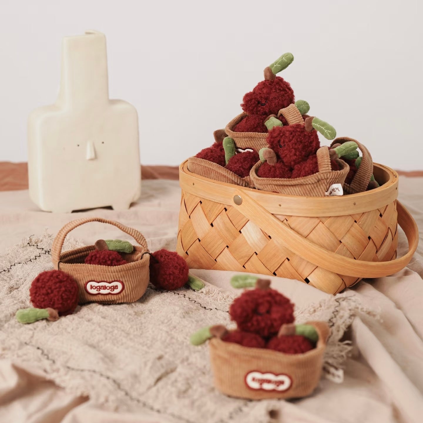 [PRE-ORDER] Lucky Orchard Series-Waxberry Shaped Plush Pendant